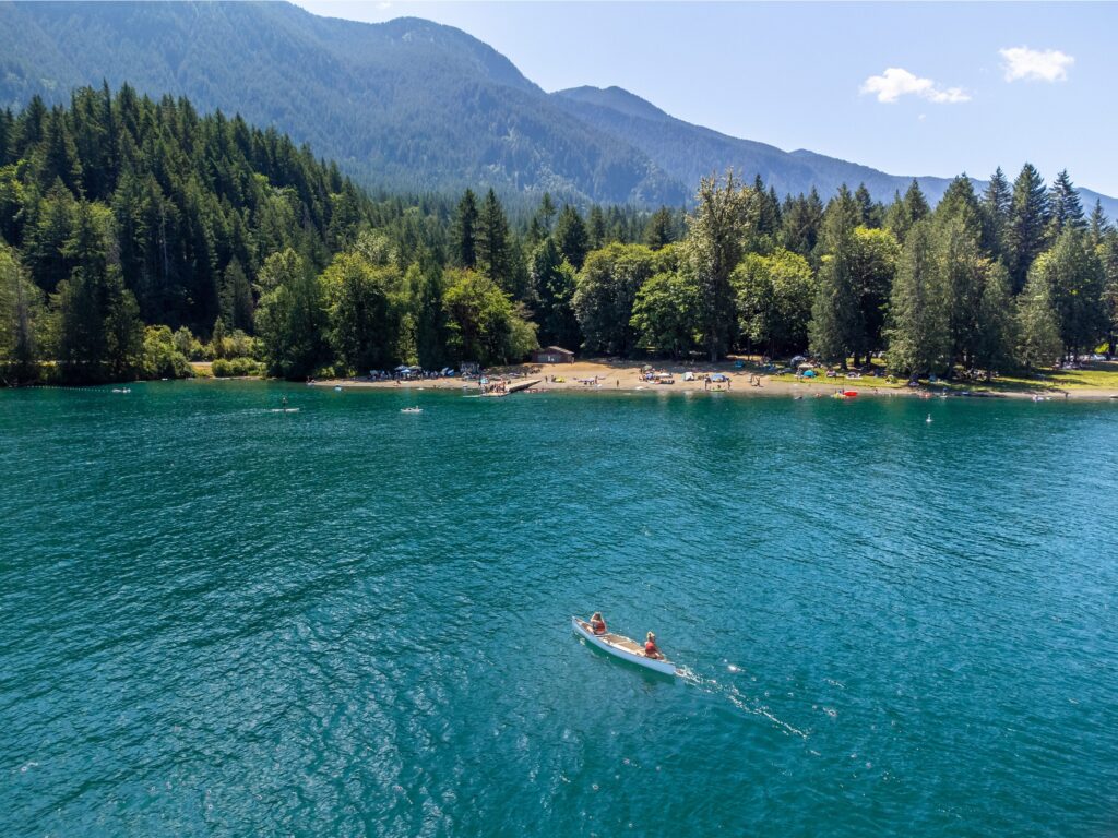 are dogs allowed at cultus lake